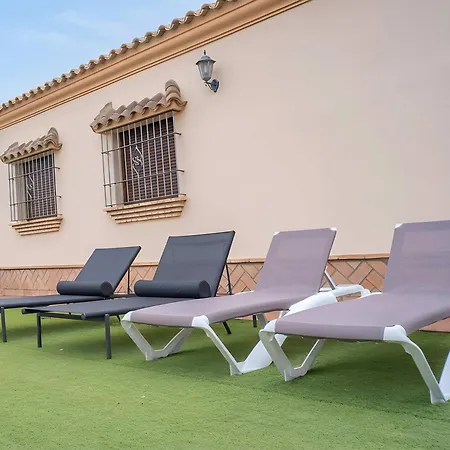 Piscina Privada Aire Acondicionado Agua Salada Y Vallada Solo Alquilamos A Familias