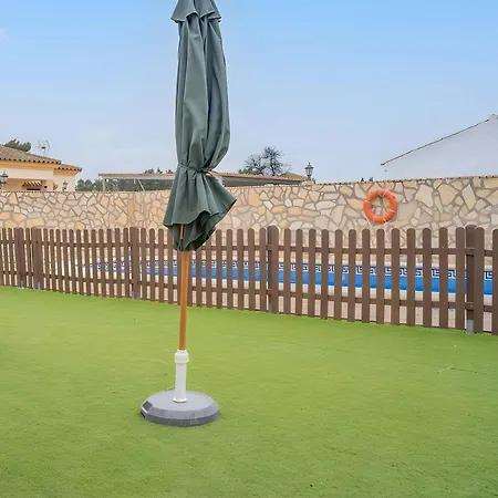 Piscina Privada Aire Acondicionado Agua Salada Y Vallada Solo Alquilamos A Familias Horská chata