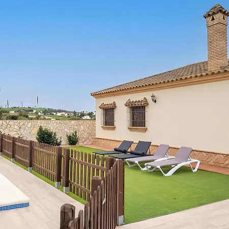 Piscina Privada Aire Acondicionado Agua Salada Y Vallada Solo Alquilamos A Familias