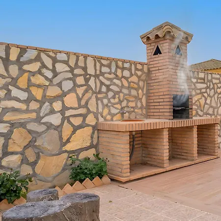 Piscina Privada Aire Acondicionado Agua Salada Y Vallada Solo Alquilamos A Familias *