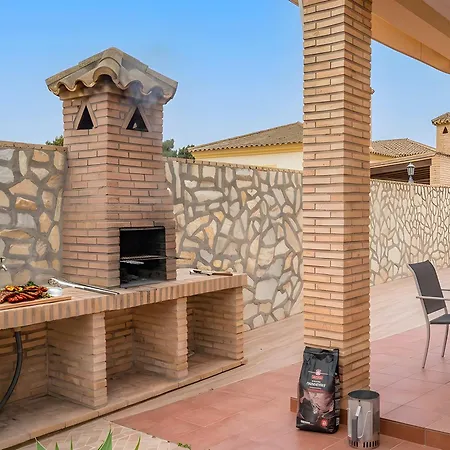 Piscina Privada Aire Acondicionado Agua Salada Y Vallada Solo Alquilamos A Familias Horská chata *