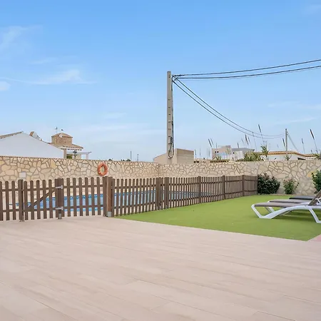 Piscina Privada Aire Acondicionado Agua Salada Y Vallada Solo Alquilamos A Familias Conil De La Frontera