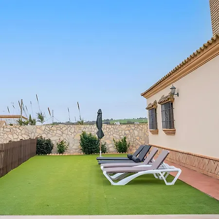 Piscina Privada Aire Acondicionado Agua Salada Y Vallada Solo Alquilamos A Familias * Conil De La Frontera